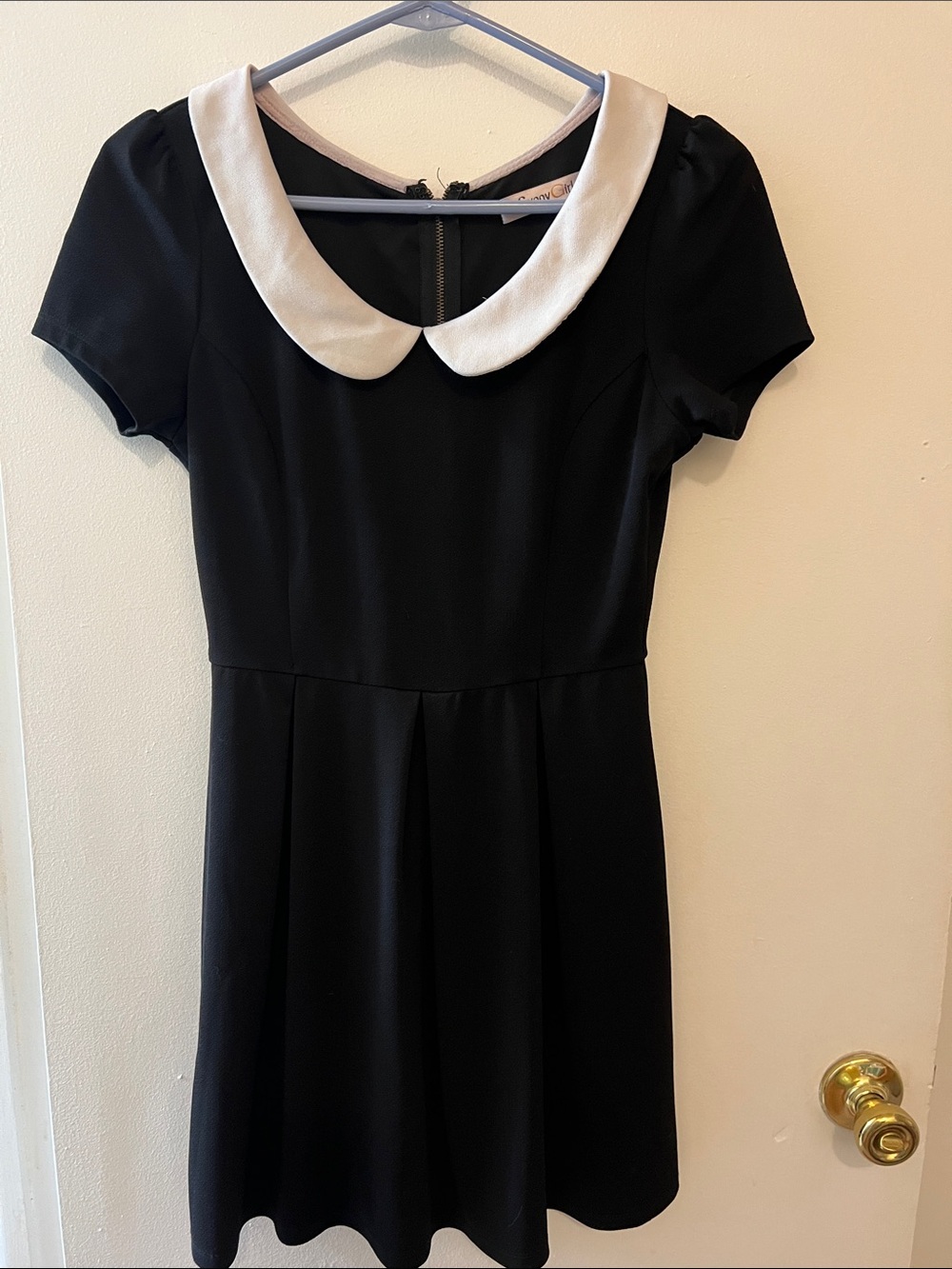 Sunny girl Wednesday Addams black dress white collar ModCloth goth small